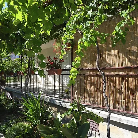 Stone Sun Apartment Kastela
