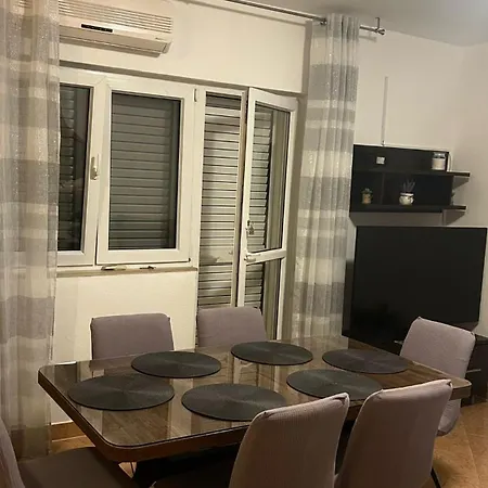 Stone Sun Apartment Kastela