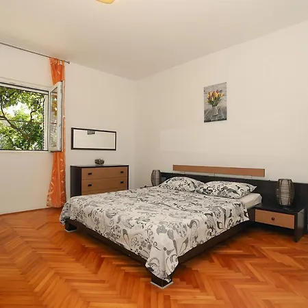 Apartman Stone Sun Kastela