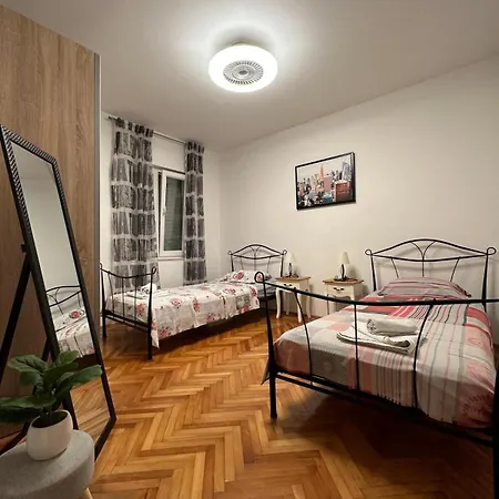 Stone Sun Apartman Kastela